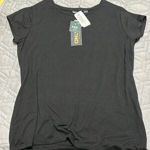 Sz Med⭐️NWT Only Tencel Black Short Sleeve Tee